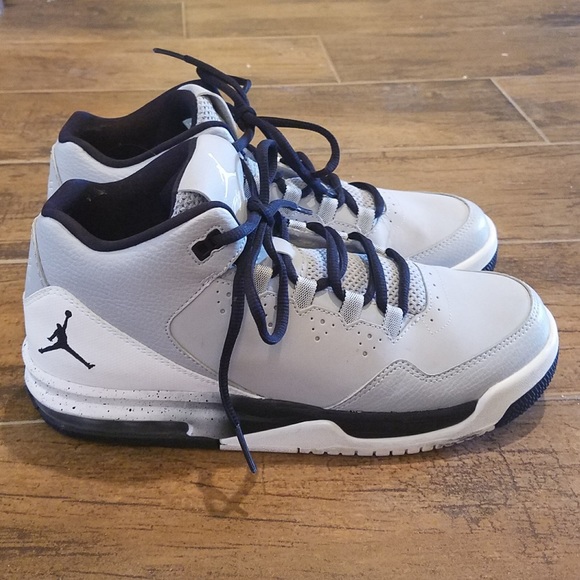 jordan flights black and grey